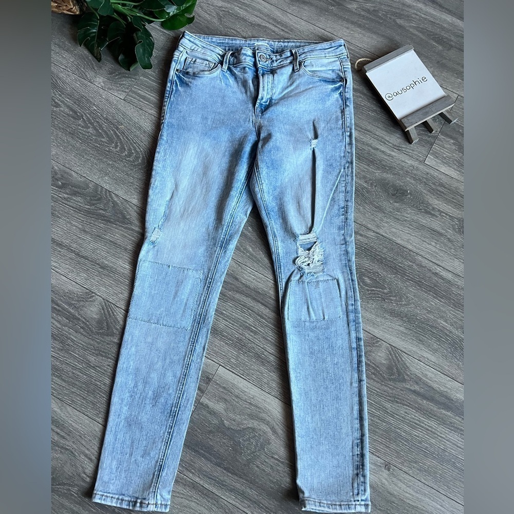 Old navy rockstar super skinny mid rise patch work distressed jeans light wash 6